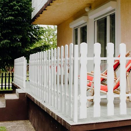 Nyirfa Apartman Вонярцвашхедь Экстерьер фото
