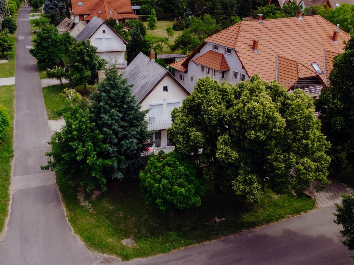 Nyirfa Apartman Вонярцвашхедь Экстерьер фото