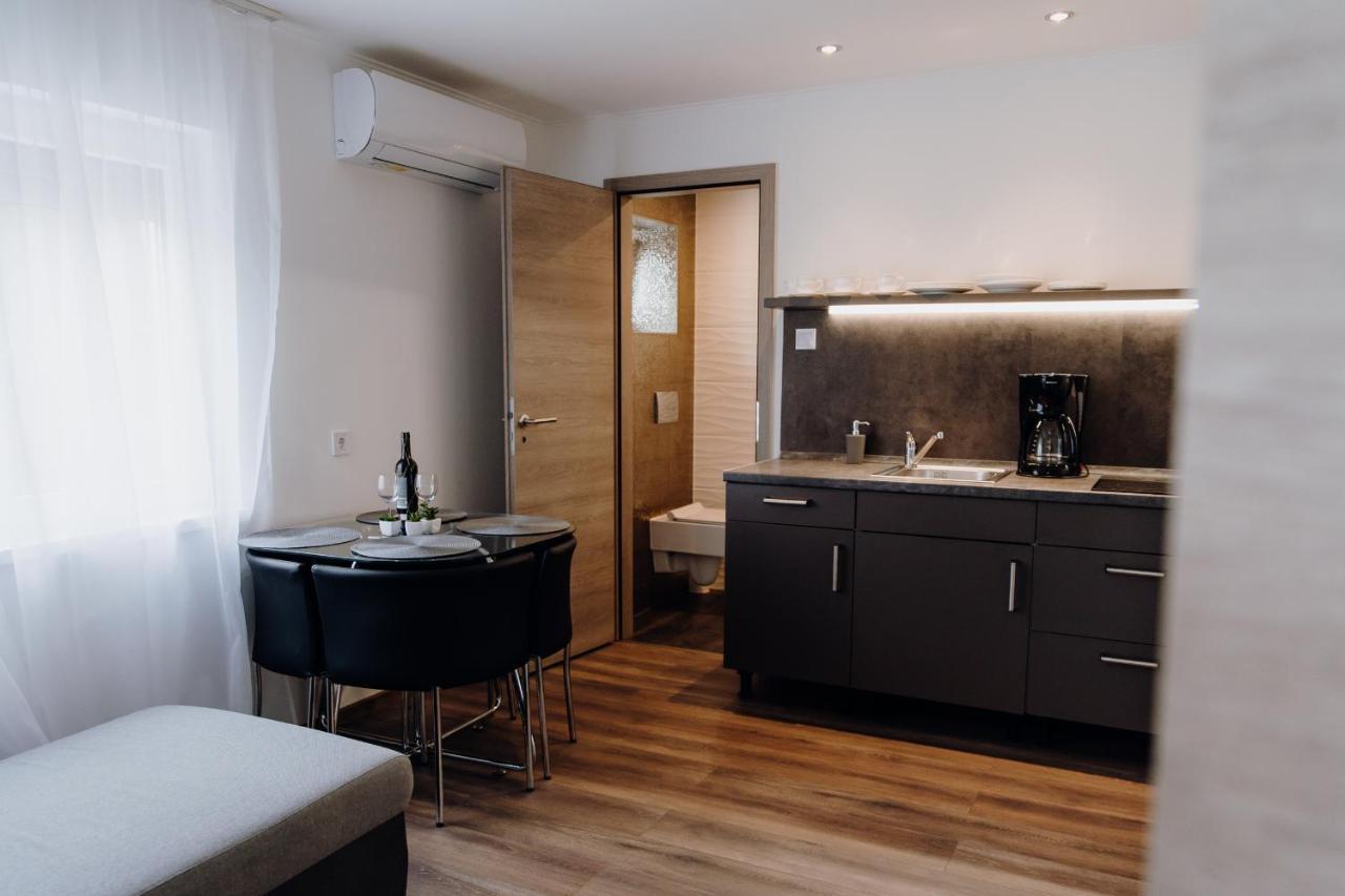Nyirfa Apartman Вонярцвашхедь Экстерьер фото