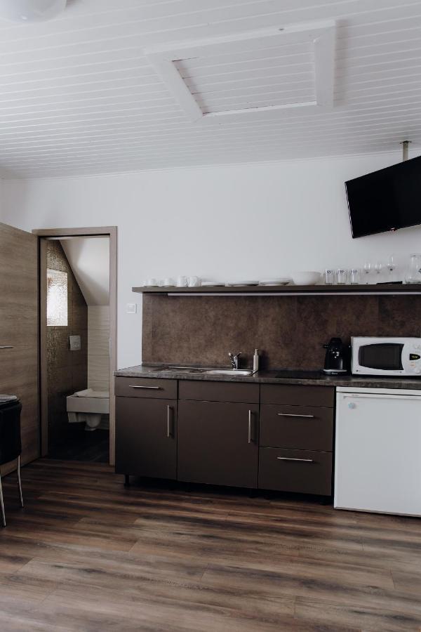 Nyirfa Apartman Вонярцвашхедь Экстерьер фото